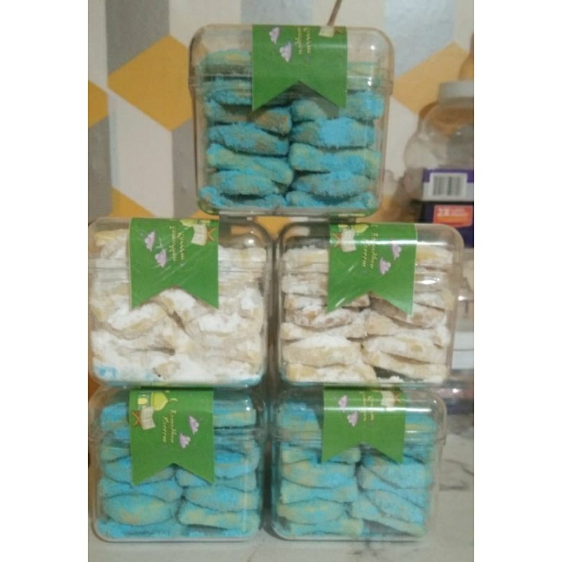 

putri salju snow blue white