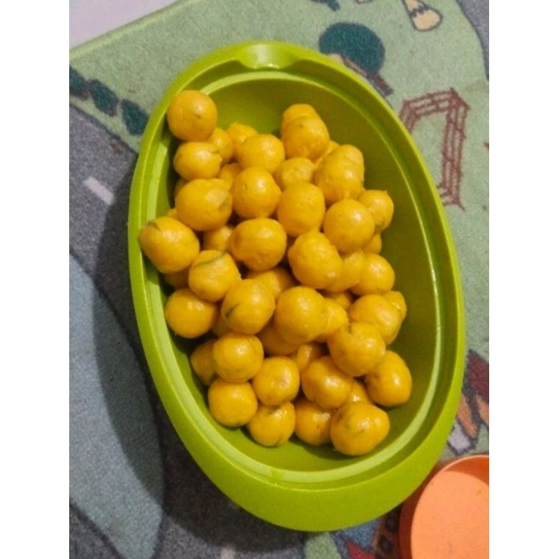 

sala lauk blm digoreng/sudah di goreng boleh di note aja. khas Pariaman, po. 1 hari minimal order 25biji,no frozen, fresh