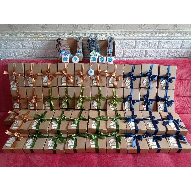 

Hampers custom