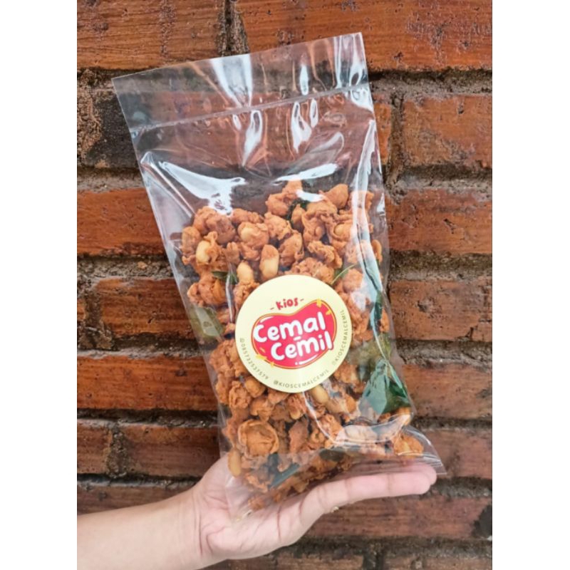 

Cemilan Keripik Kacang Bangkok daun jeruk gurih 250gram