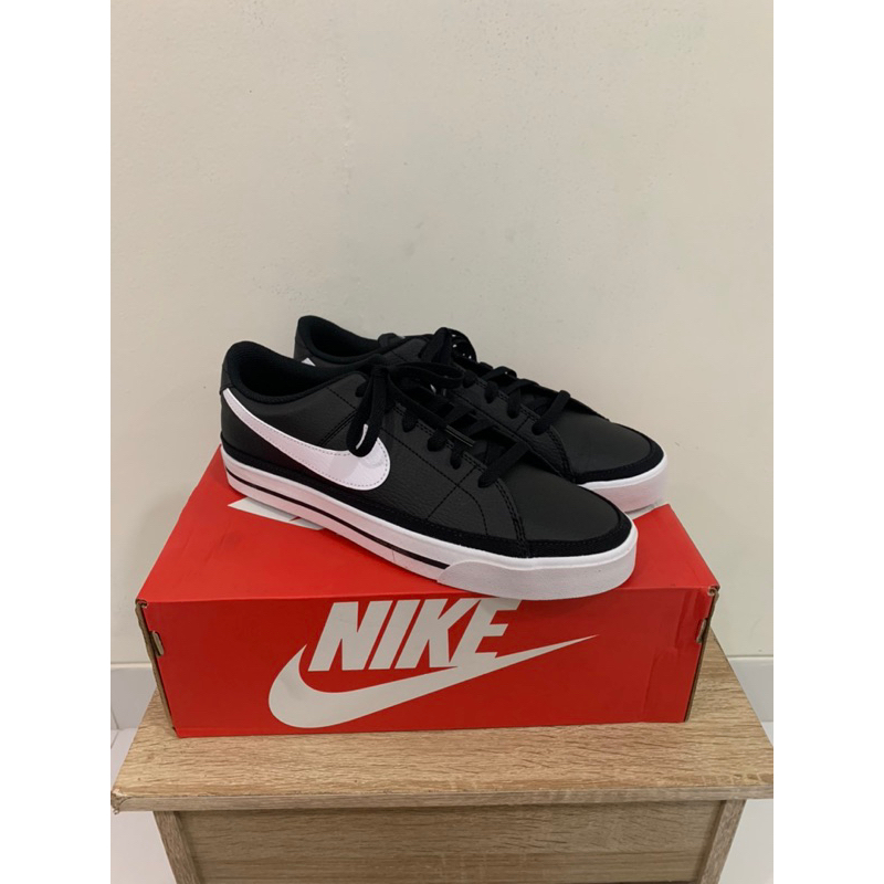 Nike Court Legacy