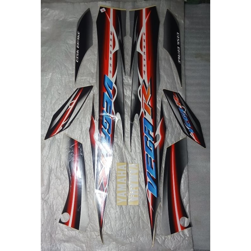 Striping stiker body kanan kiri full set Yamaha Vega R 2007/2008 New warna merah hitam Original