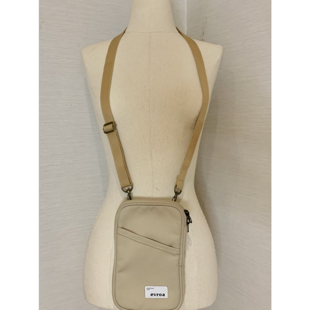 Evroa Polka Sling Phone - Choral (Preloved)