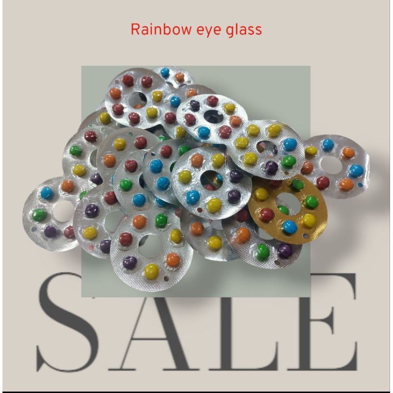 

Smilling eye glass