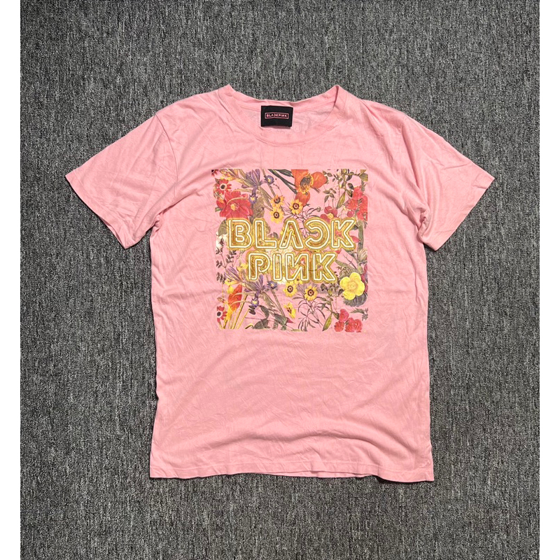 t-shirt black pink official