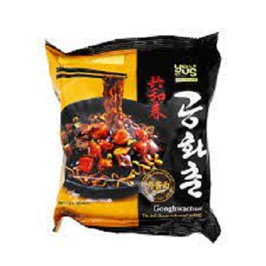 

Youus Jjajang Ramen Instant Noodle With Black Bean Sauce 195gr