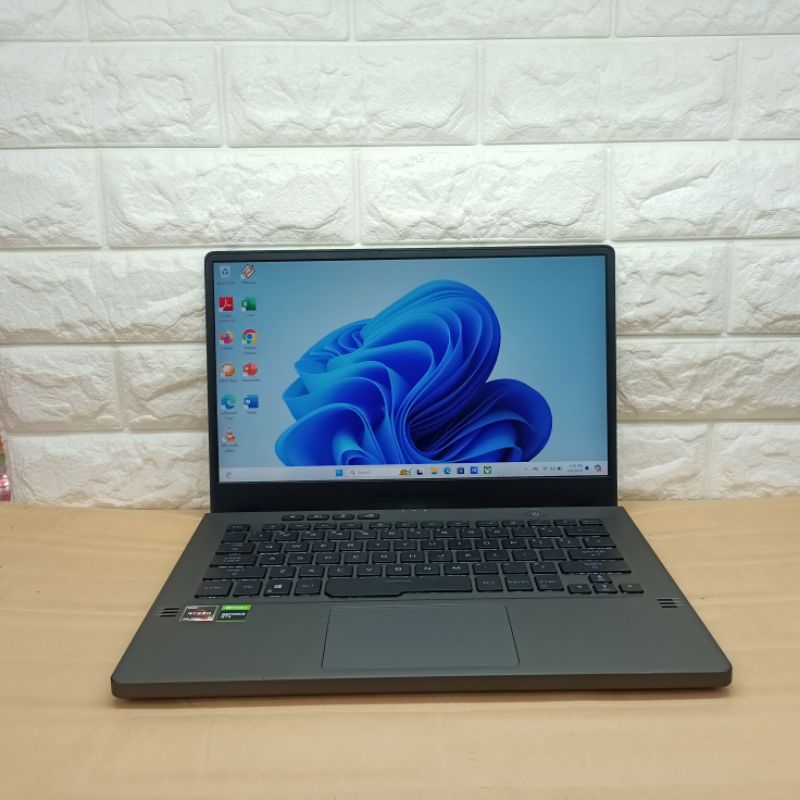 LEPTOP ASUS ROG ZEPHYRUS G14 GA401I AMD RYZEN 5 4600HS ( 12 CPUs) 3.0GHz NVDIA GTX 1650 Ti RAM 16GB 