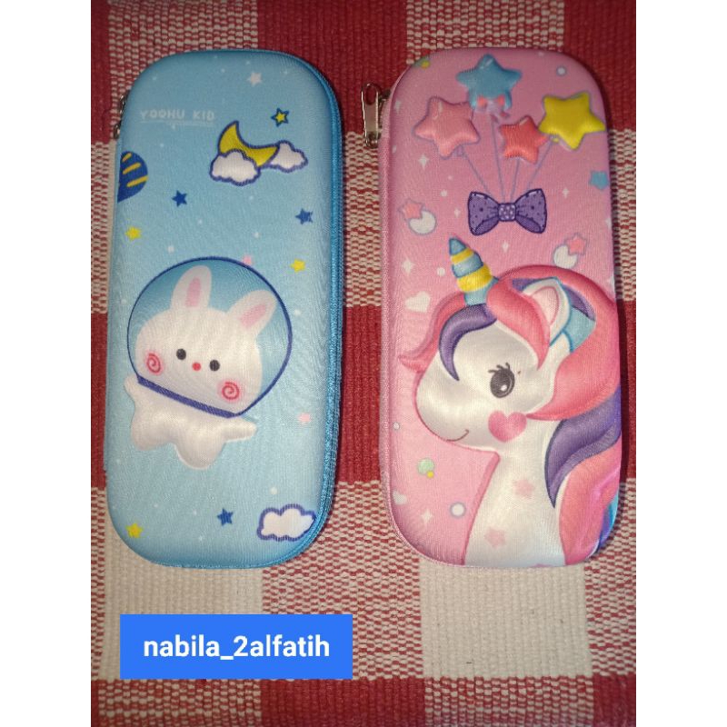 

kotak pensil (tempat pensil) 3D Timbul