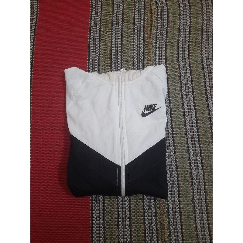 Jaket parasut NIKE outdor full tag embos