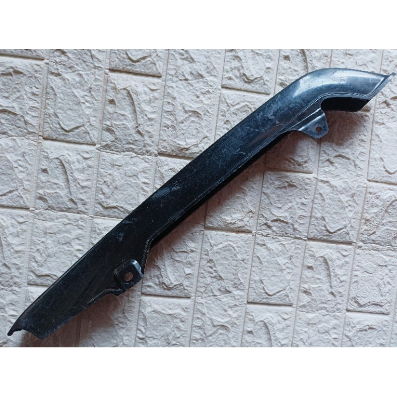 Tutup rantai THUNDER 125 COVER RANTAI SUZUKI THUNDER 125