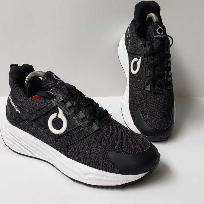 SEPATU ORTUS HITAM PRIA WANITA SPORT SNEAKERS TERBARU