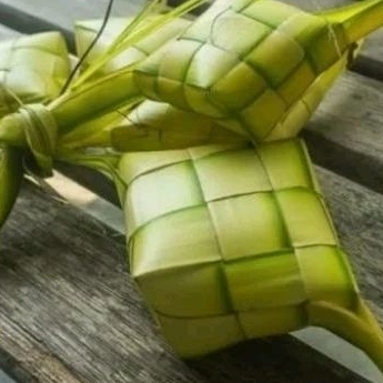 ketupat Daun Janur Kosong perbuah