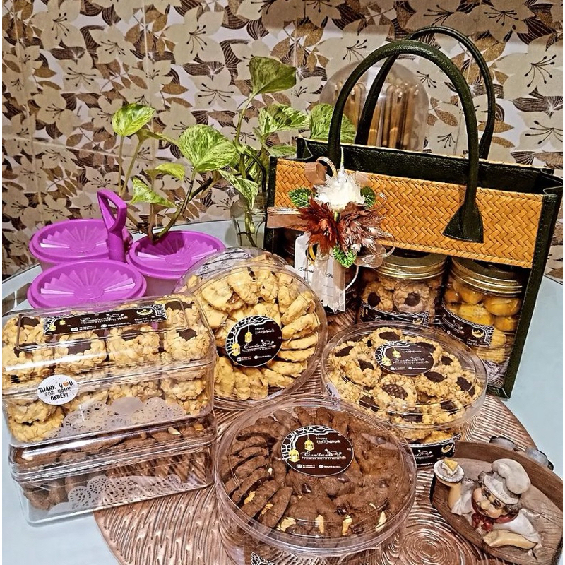 

Eunike Cake Hampers Lebaran