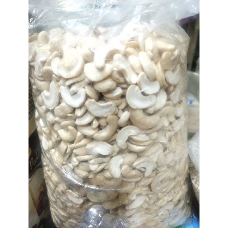 

kacang Mede belah dua mentah 250 gram