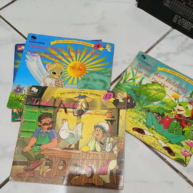 Buku dongeng anak-anak bergambar