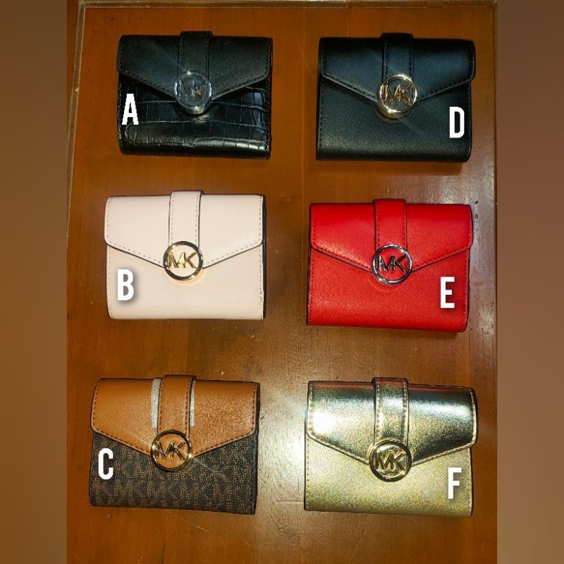 Michael Kors Carmen Woman Medium Flap Bifold