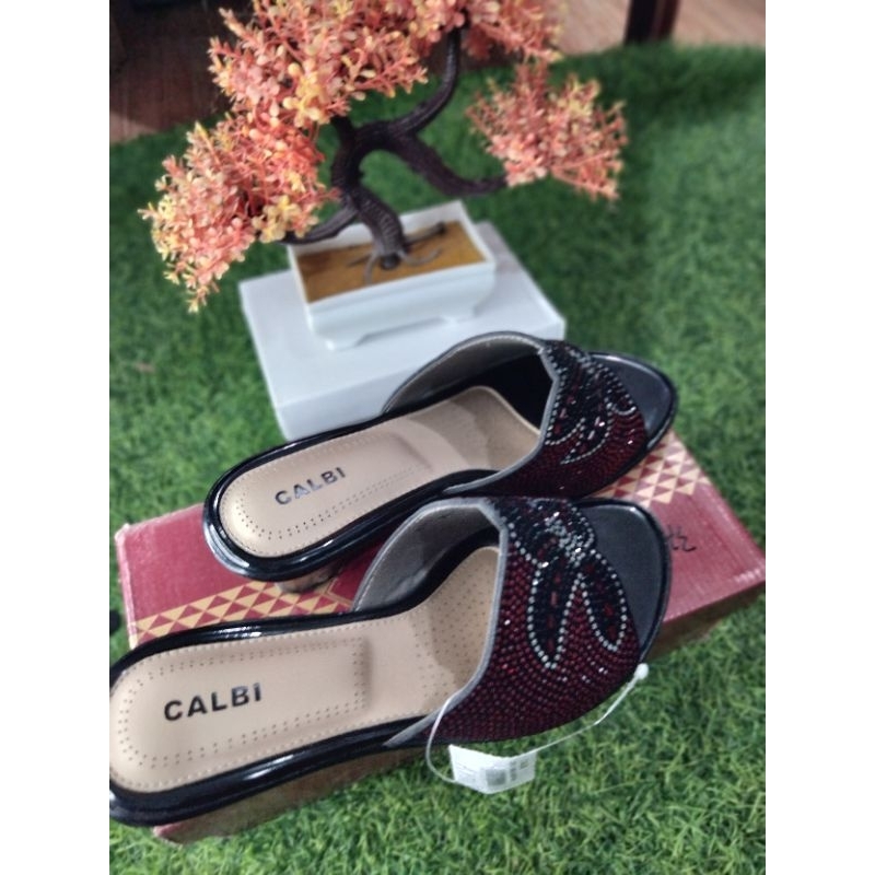 sendal calbi ori wanita terbaru