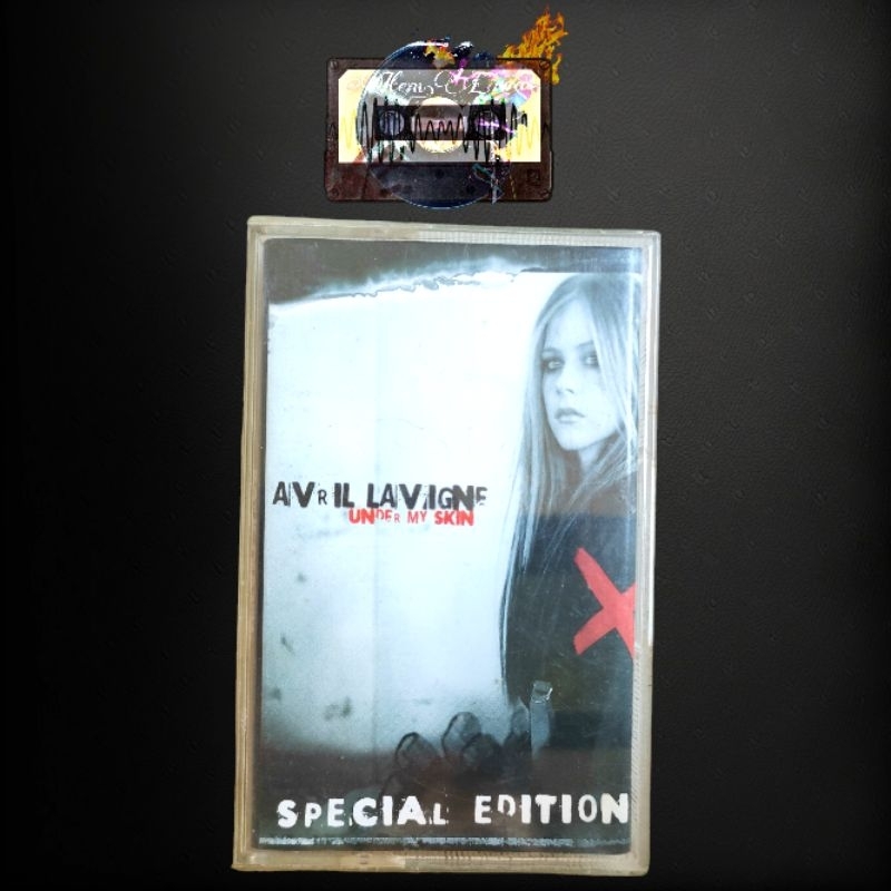 Dijual Kaset Pita: AVRIL LAVIGNE SPECIAL EDITION