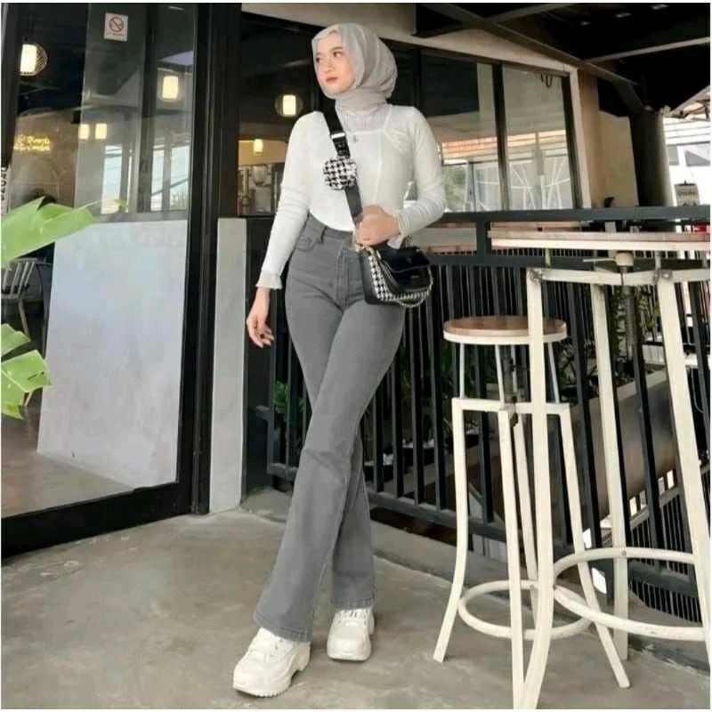 Hightwaist Cutbray Jens Celana Cutbray Jens Wanita