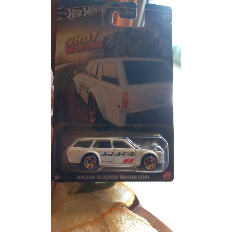 Hotweels Series Hot wagon Datsun bluebird