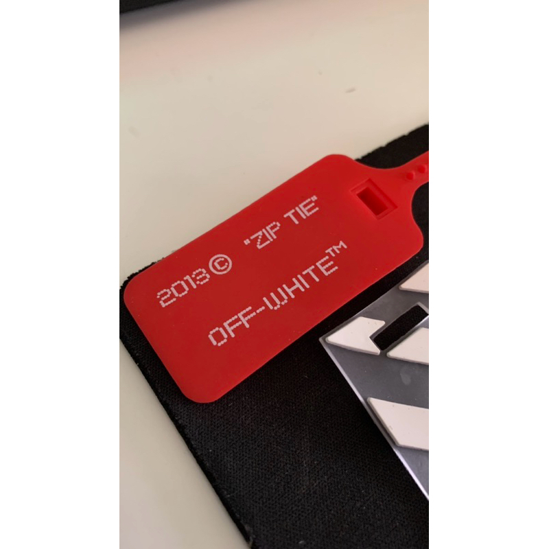 Zip Tie (Off white) 2013 © Tag Label (sisa 2)