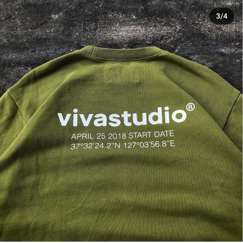 viva studio crewneck