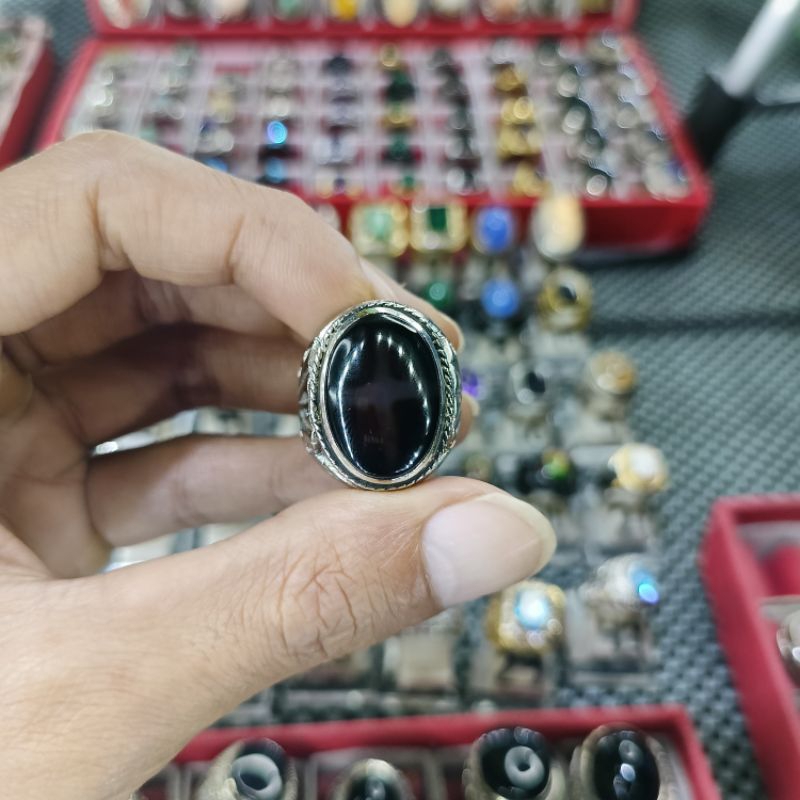 cincin akik tapak jalak hitam