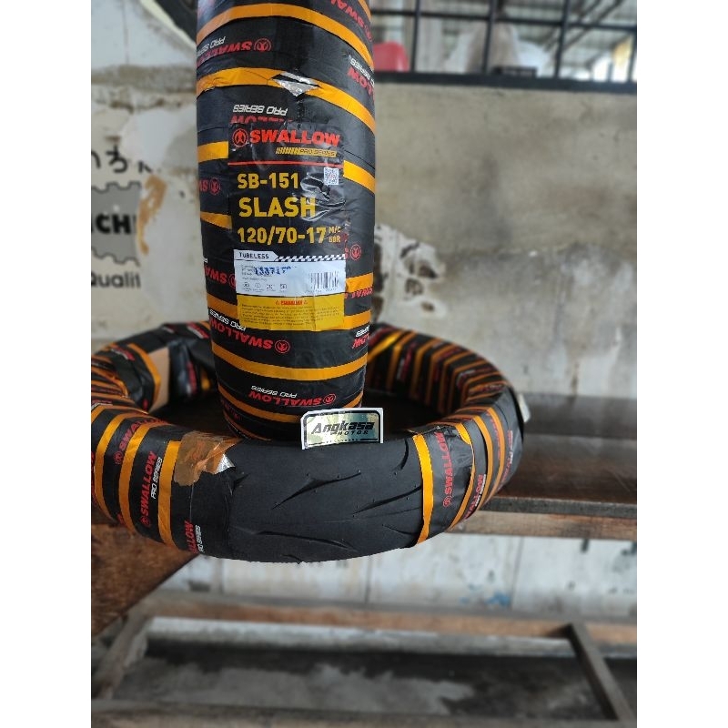 ban luar tubeless swallow pro series soft compound slash 120/70 17