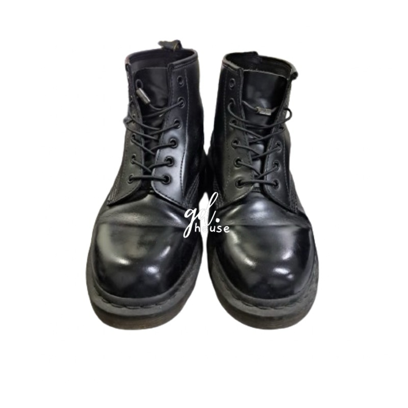 Sepatu Dr. Martens ori 100% used