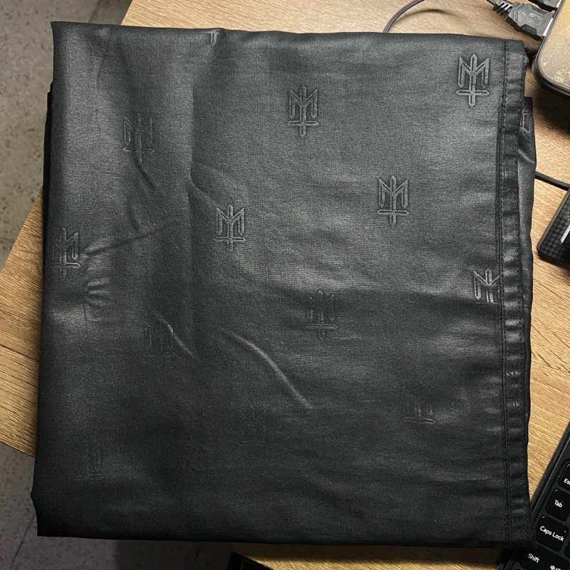 MATERNAL DISASTER THRONG