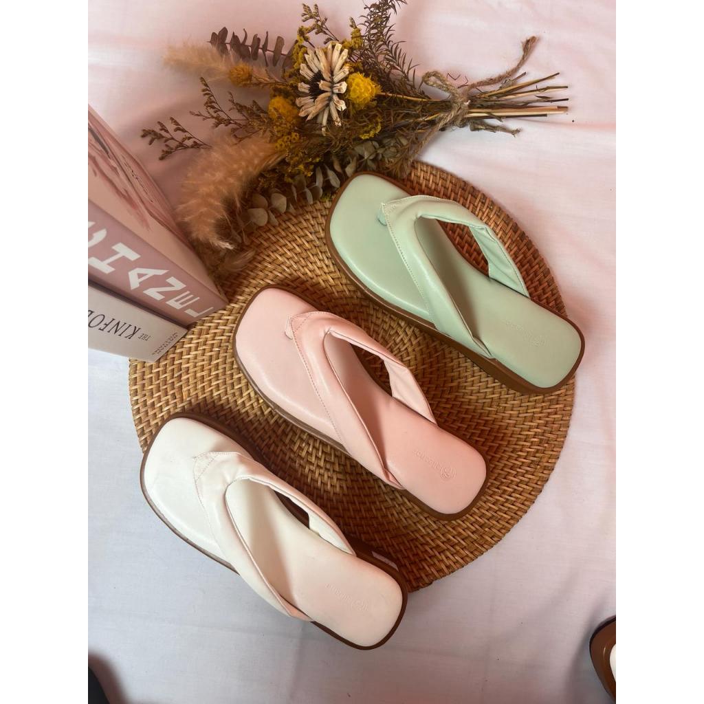 Sandal Jepit Wanita Wedges Emory (ACC-03)