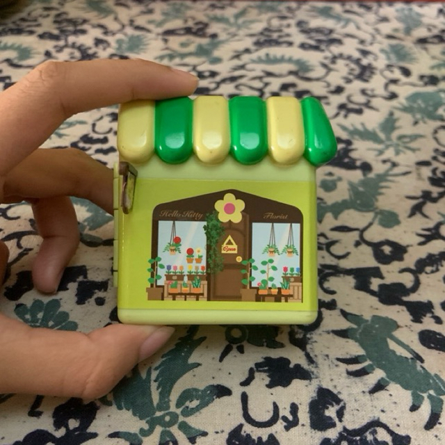 rumah hello kitty by alfamart