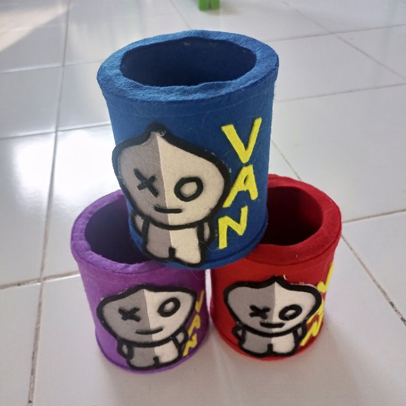 

Tempat pensil tabung