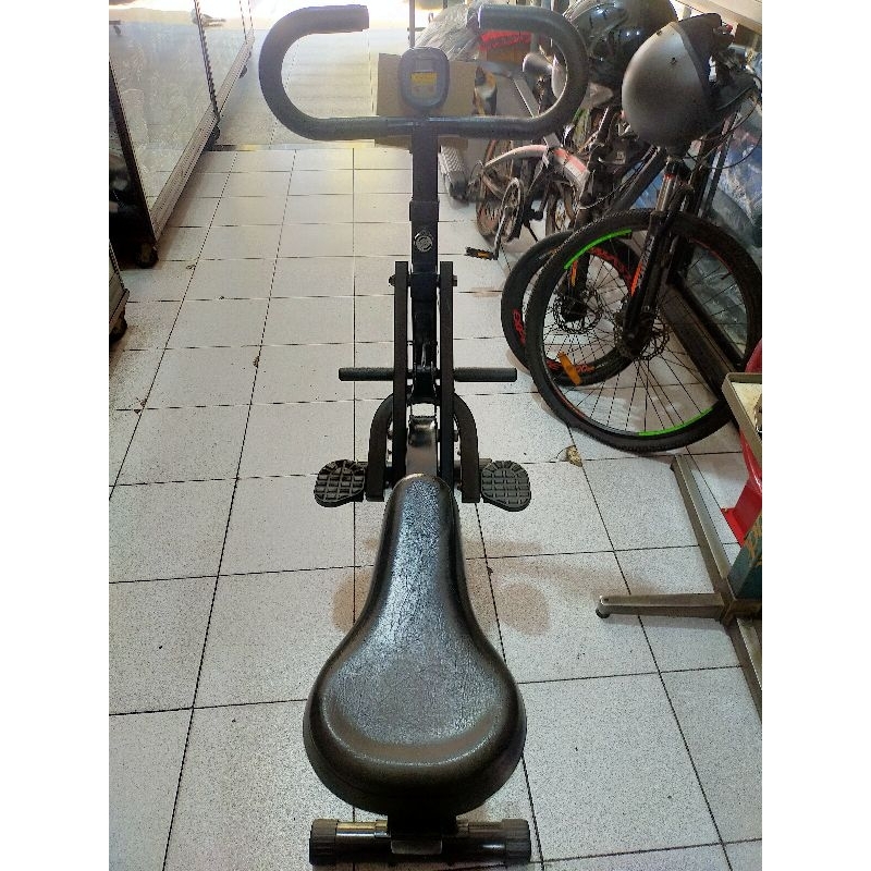 ALAT FITNES,BERWYN BODY CRUNCH DIGITAL SECOUND