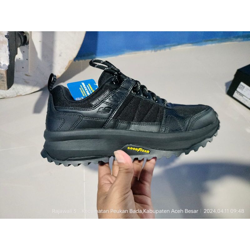 sepatu Skechers bionic trail mandeville