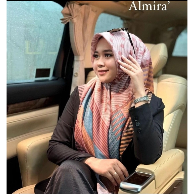 Kerudung Segi Empat Motif Journey Hijab Jurney Kw Grada Raya Almira Mina Terbaru 2024
