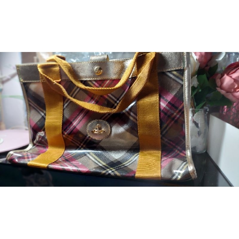 Tote Bag Vivienne Westwood (Authentic Italy). Size: Medium, Panjang: 34 cm, Lebar: 18 cm, Tinggi: 25