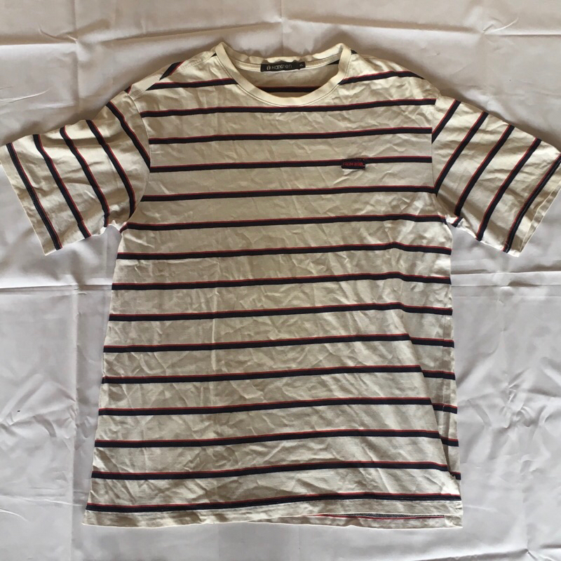 Kaos Salur Hangten