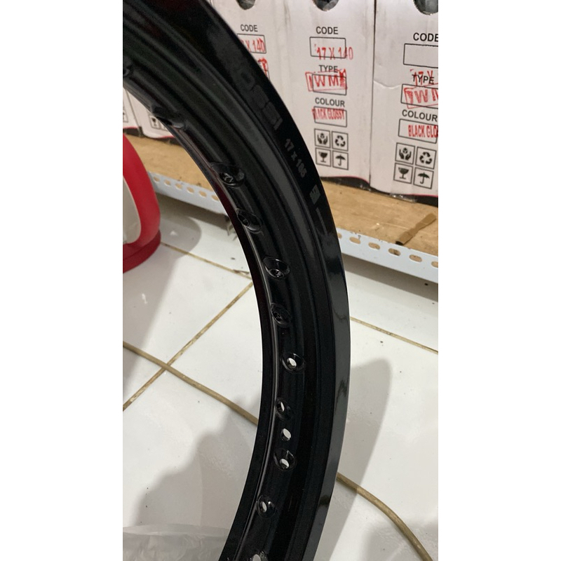 VELG V ROSSI WARNA HITAM GLOSSY