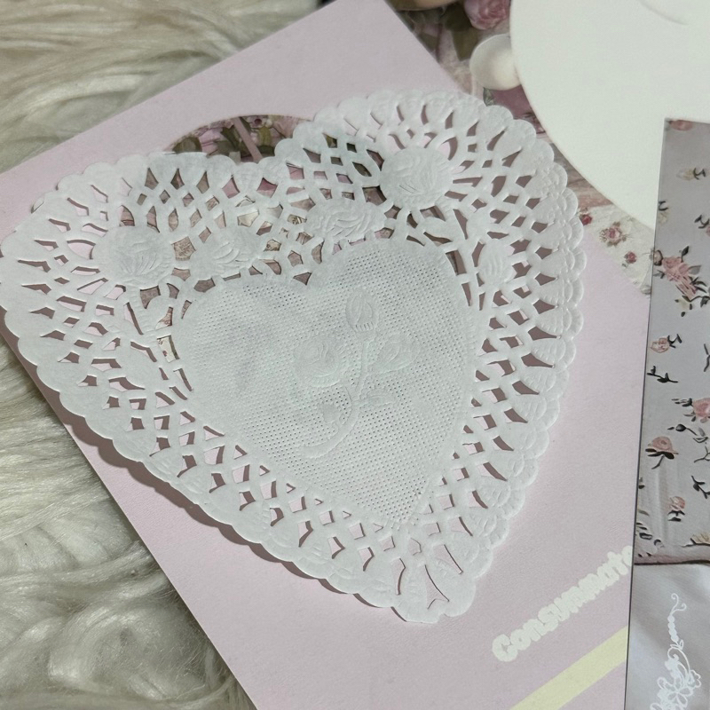 

READY STOCK Doyleys Dolleys Paper Love Heart