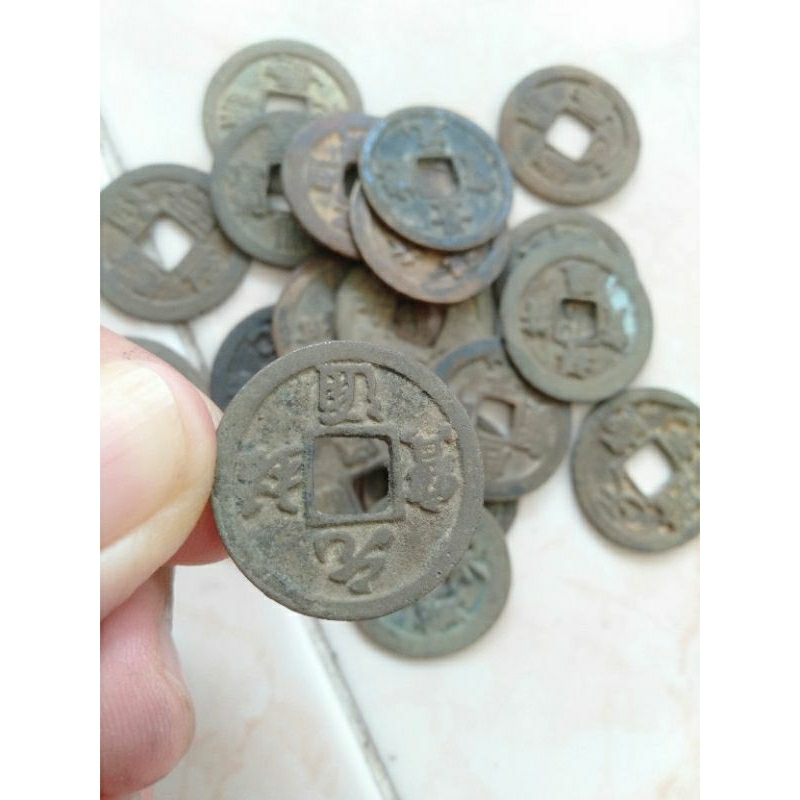 uang Kuno koin gobog kepeng jaman kerajaan tulisan china