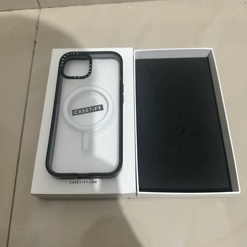 Casetify Case iphone 15 preloved