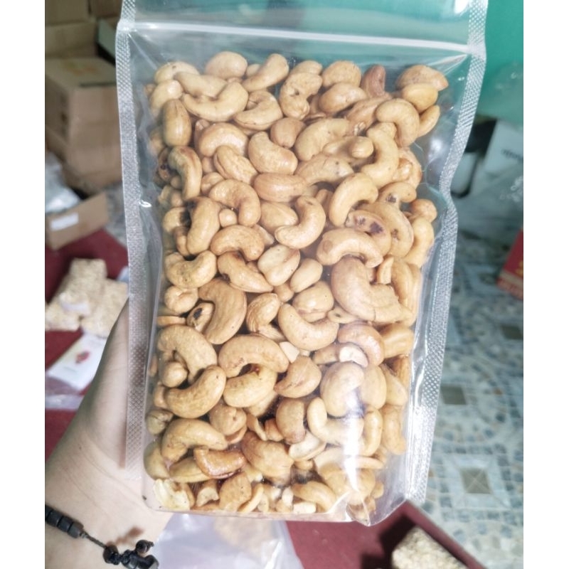 

kacang mede utuh matang 500gr