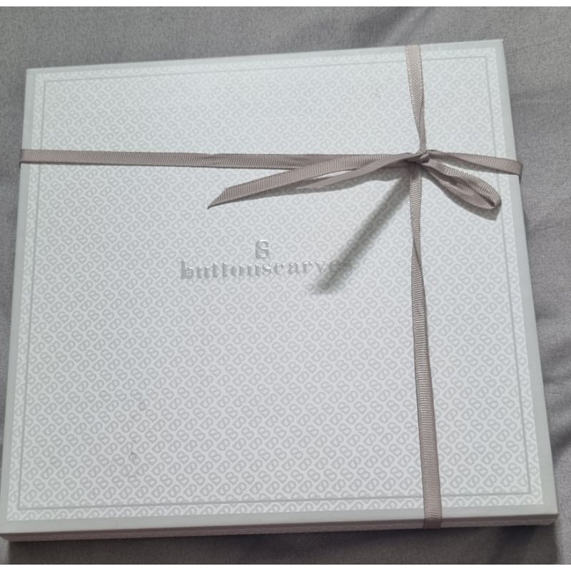 kerudung Buttonscarves Tapis Square Asparagus