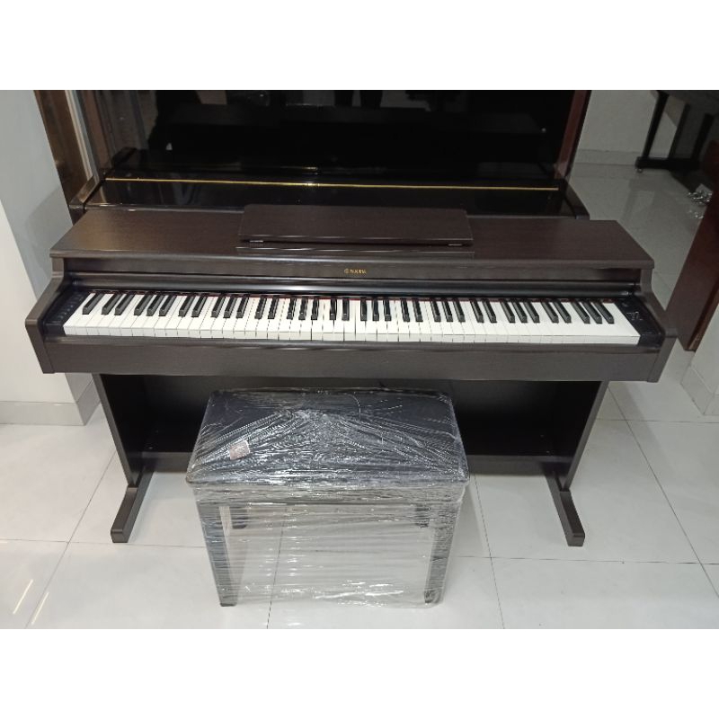 Piano Yamaha Arius YDP 165 Display
