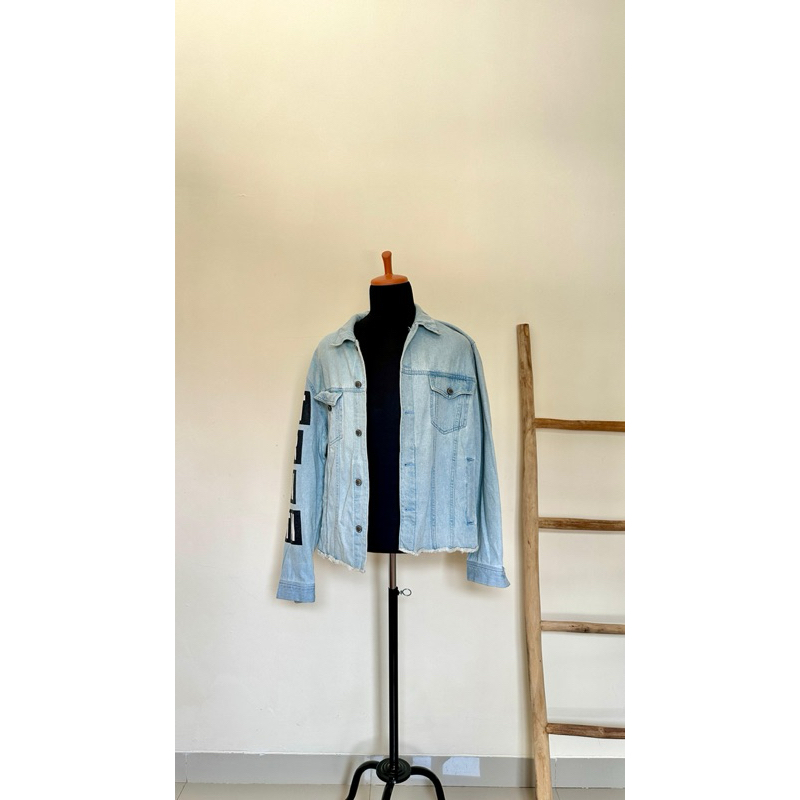 BERSHKA DENIM JACKET MAN