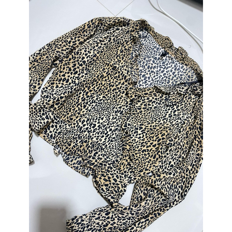 Atasan wanita hnm macan