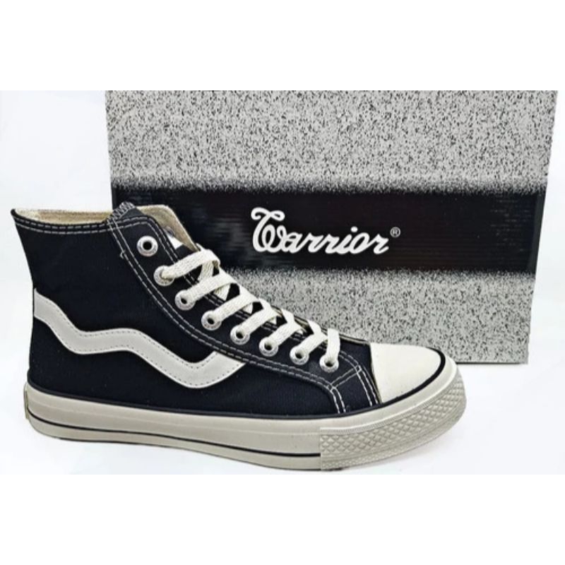 Sepatu Sekolah hitam putih Warior