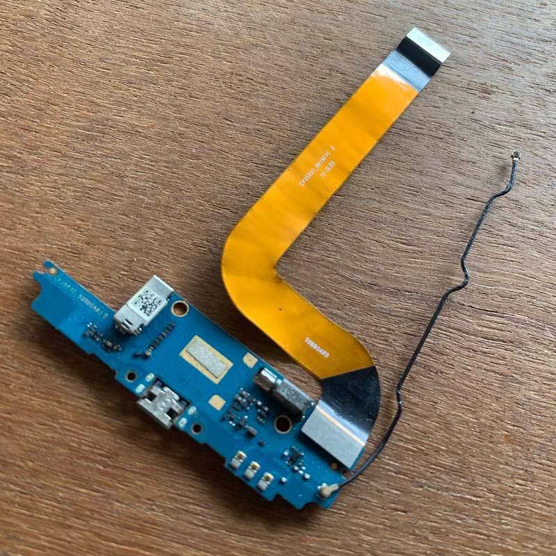 Fleksibel konektor charger Coolpad mega 3 3503i original copotan