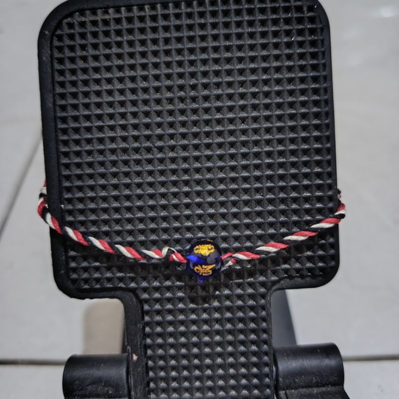 Gelang Tridatu Weton Manik Batu Tibet Single Kristal Batu Asli Warna Merah Hitam Putih Rajut Handmad